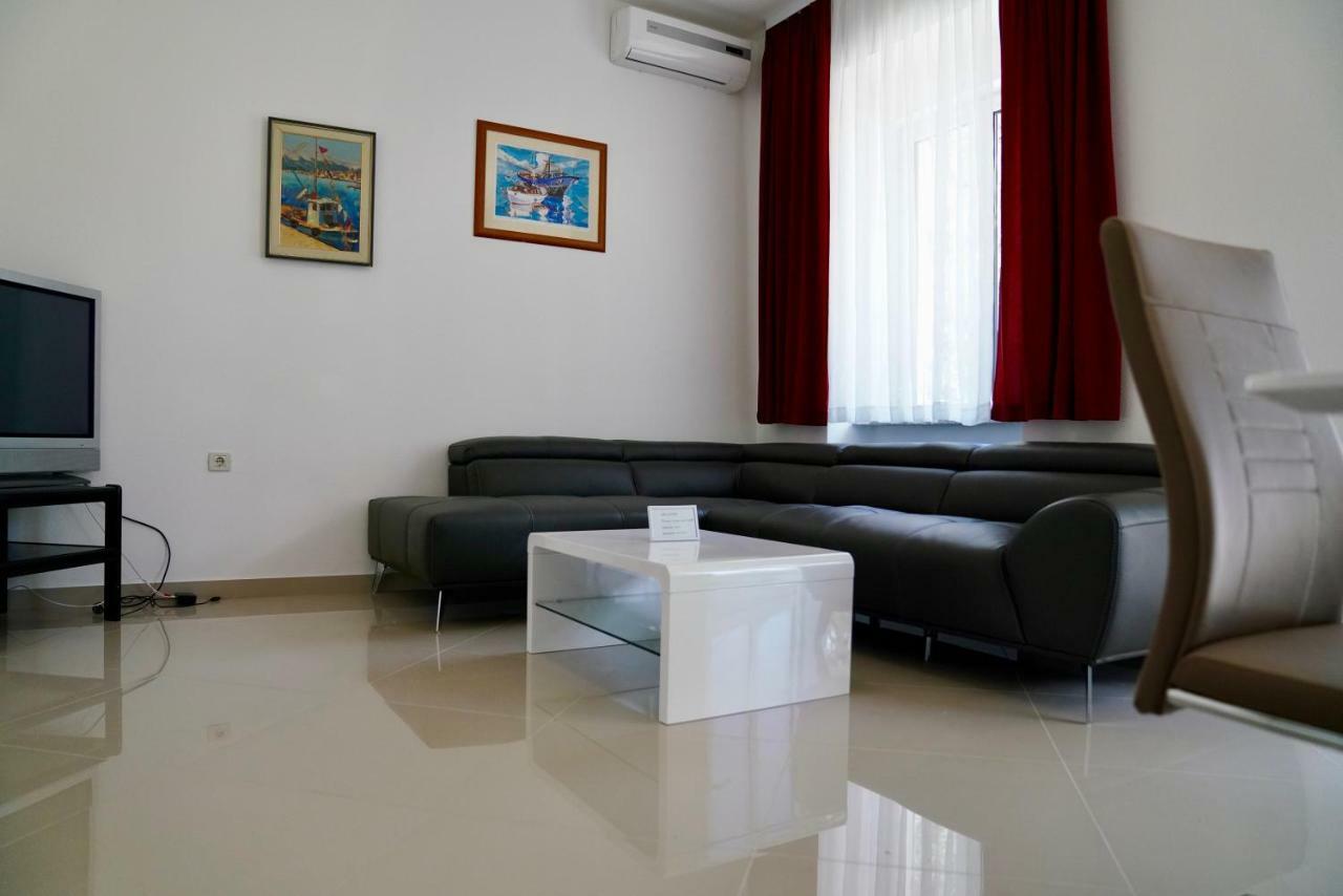 Sesar Apartments Krk - No. 1 Iva 크르크 외부 사진
